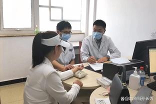 队报：金彭贝此前为世界杯强行复出导致跟腱伤势加重